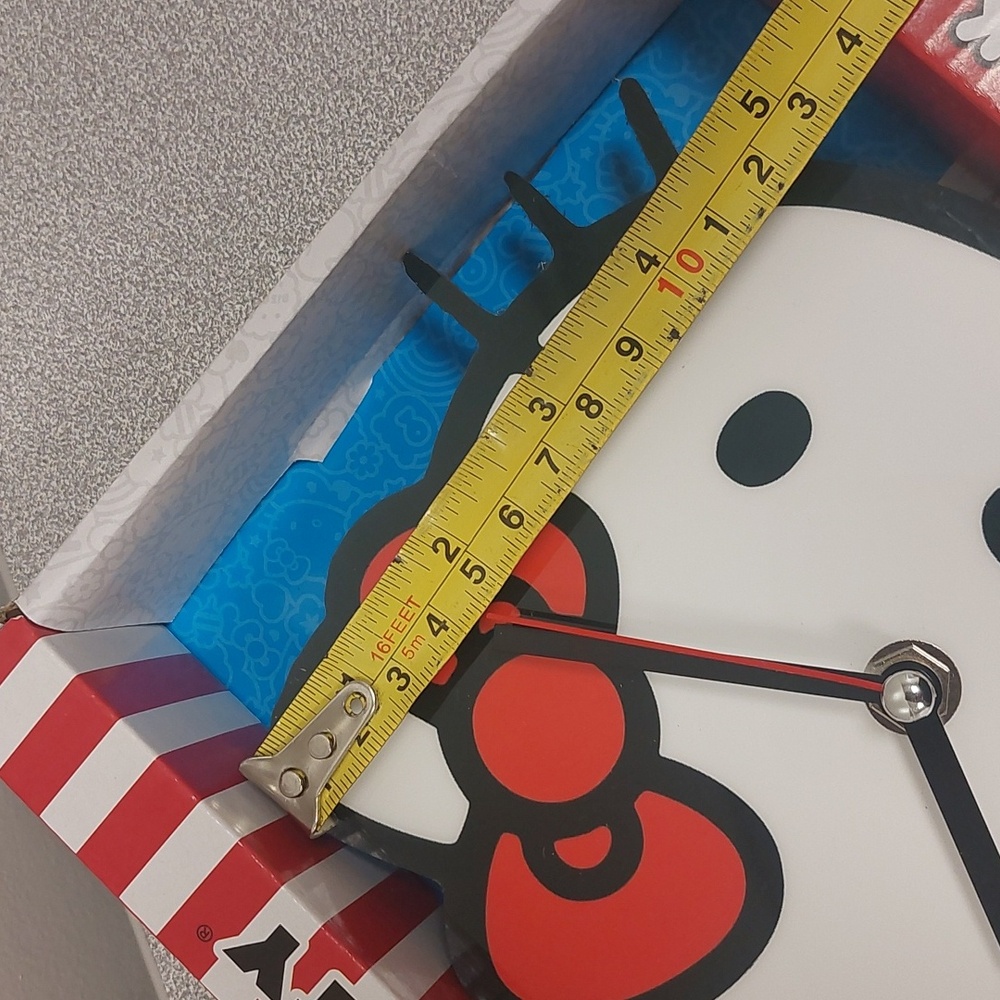 Hello Kitty Sanrio Table Top Clock Small - Picture 10 of 12